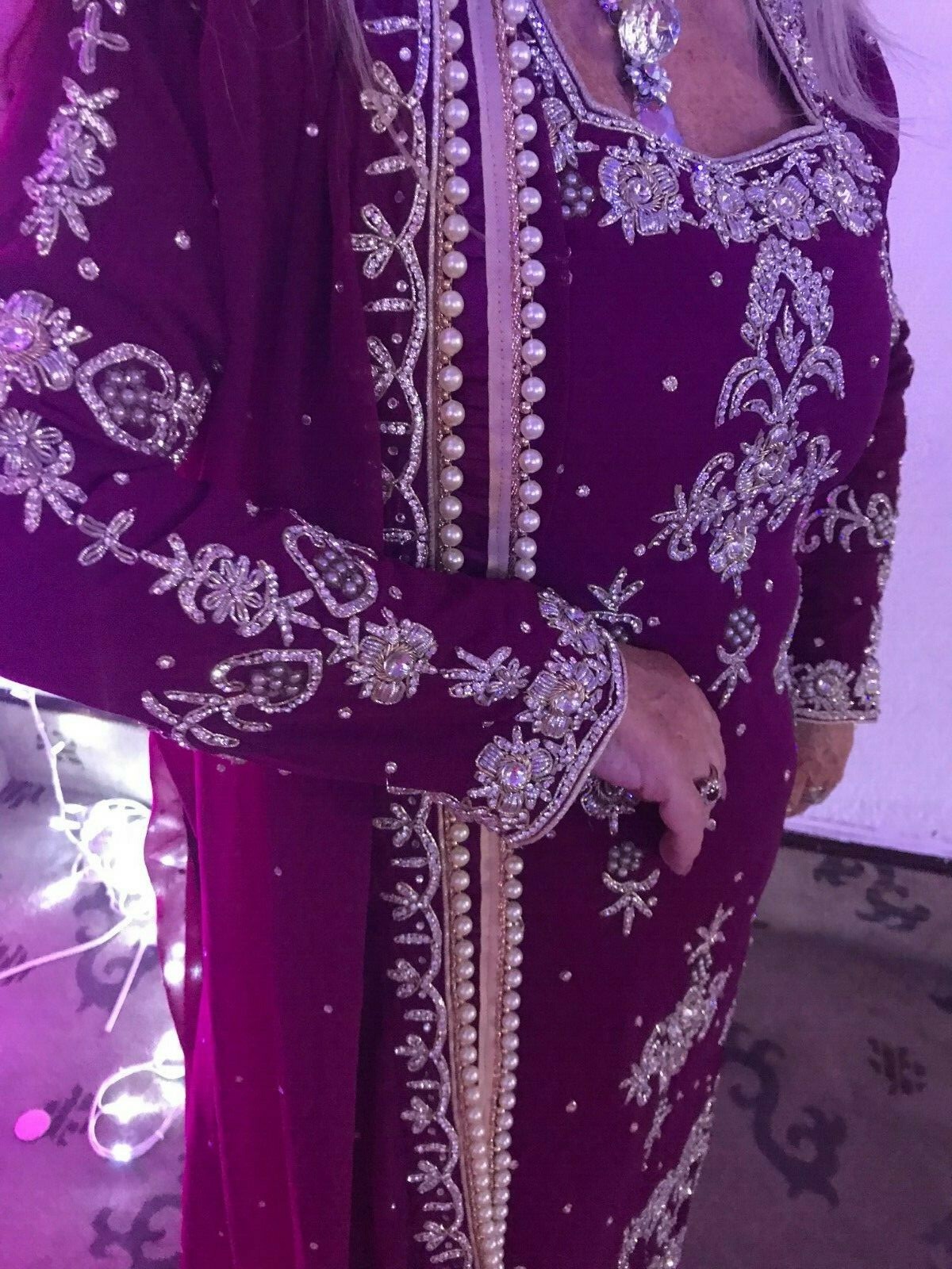 Picture 1 of 9