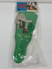 VINTAGE MINIATURE GARDENING TOOLS Rake Shovel Spade Small Mini Littles Red New