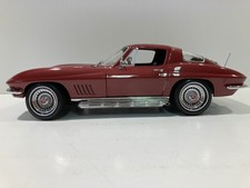 Exoto/Motorbox 1967 Chevrolet Corvette 1:18 Scale Original Owner Never Displayed