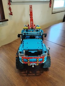 LEGO TECHNIC: 6x6 All Terrain Tow Truck (42070) 99% Complete No Manuel Or Box