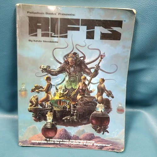 VTG 1990 RIFTS Palladium by Kevin Siembieda #800 Palladium Books Role Playing 