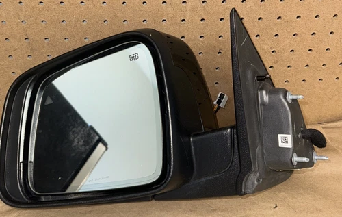 2011-2018 Jeep Cherokee Front Left Drivers Side View Mirror E11026536