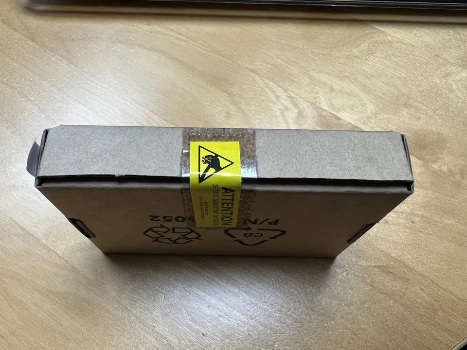 Netapp X6589-R6 SFP+ Optical 10GB Shortwave Transceiver GBIC Net App -New In Box - Image 2 of 2