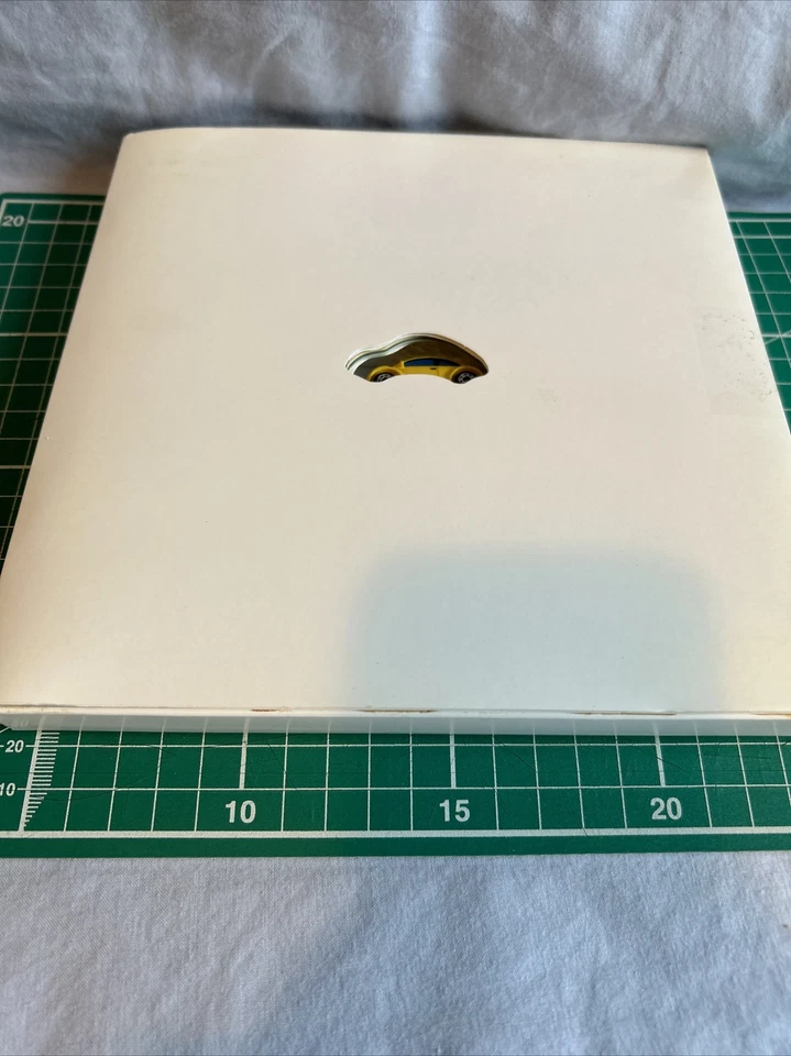 Micro Machines, Salón del Automóvil de Detroit, folleto promocional VW, Galoob, 1998 #026828 Foto 3 de 4