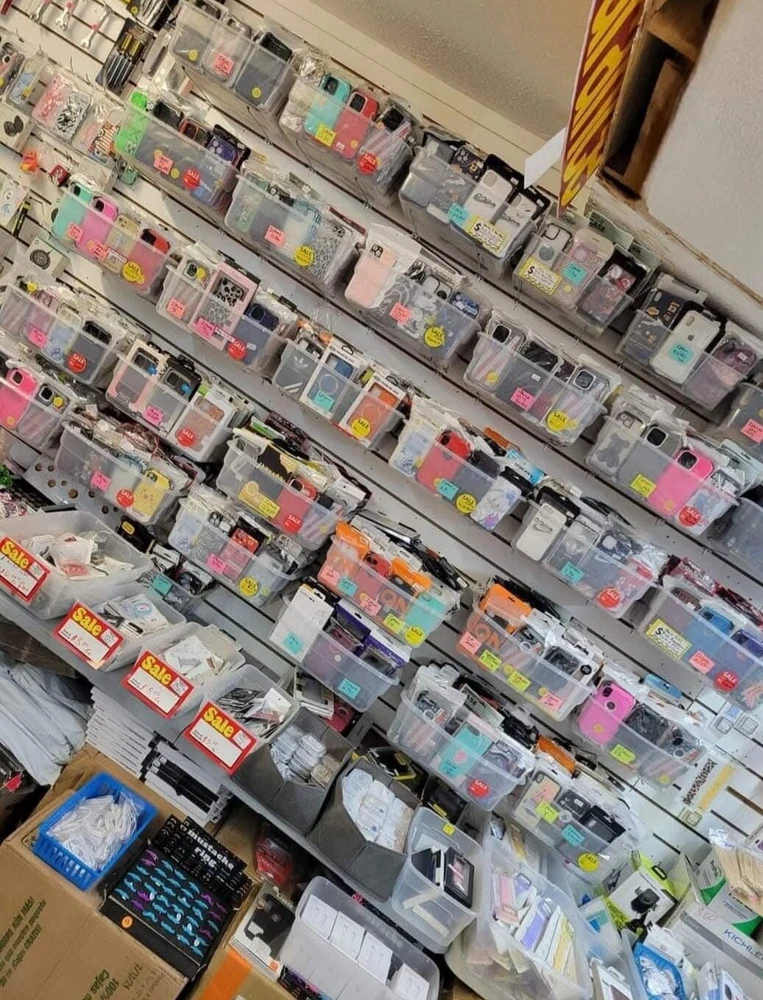 Phone Case Wholesale Lot Of 100pcs iPhone 7 Through 14 Mix