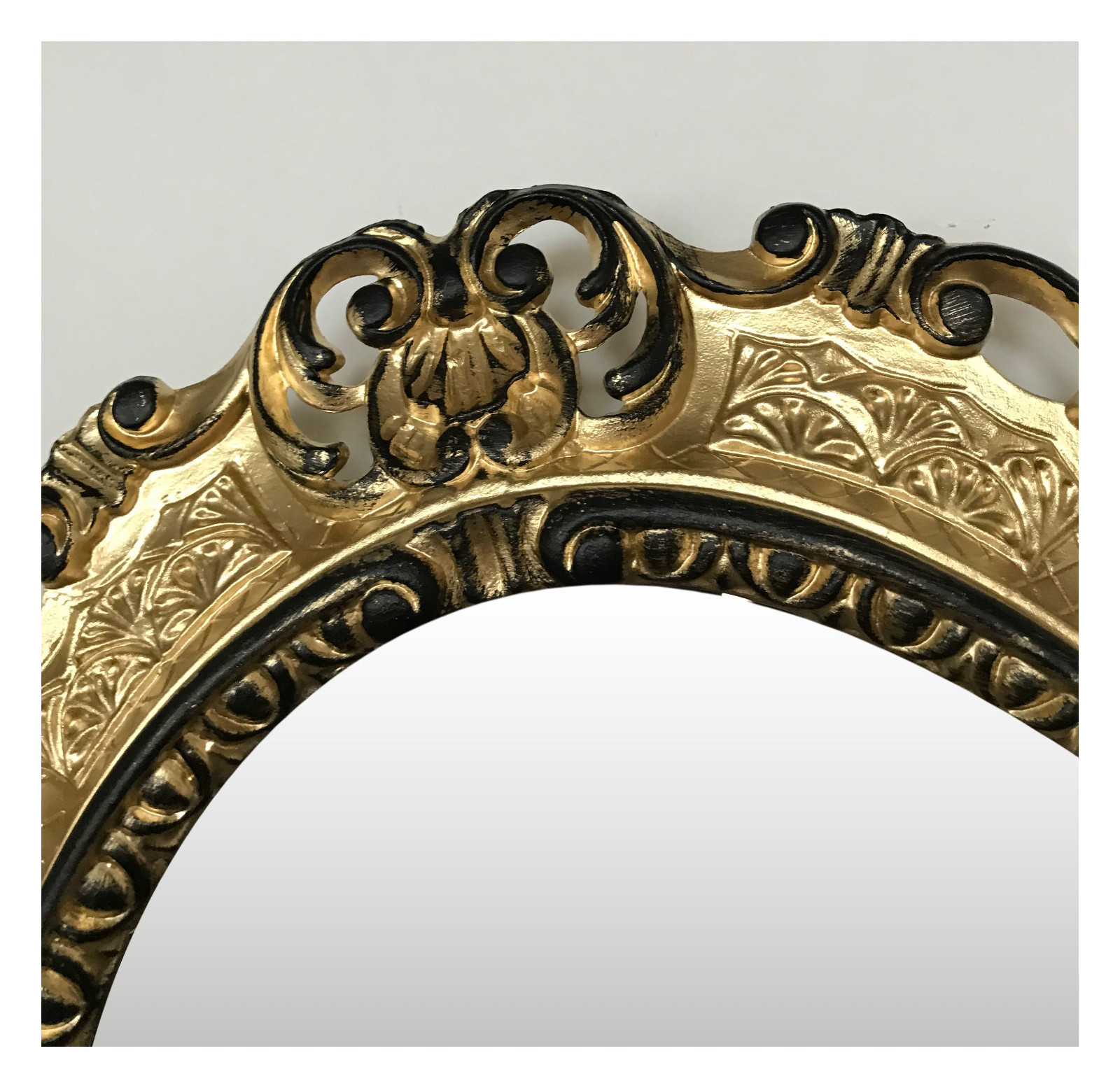 Baroque Antique Cadre D