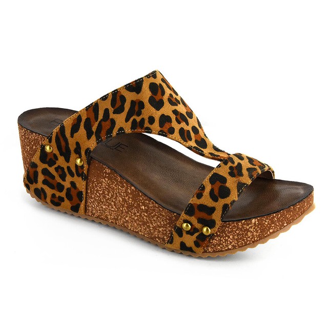 womens leopard wedge