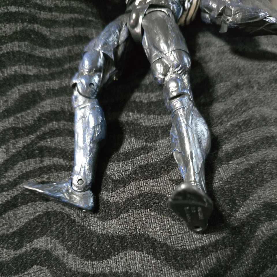 Экшн-фигурка Marvel Venom Diamond Select версия комиксов Marvel Select - Изображение 4 из 4