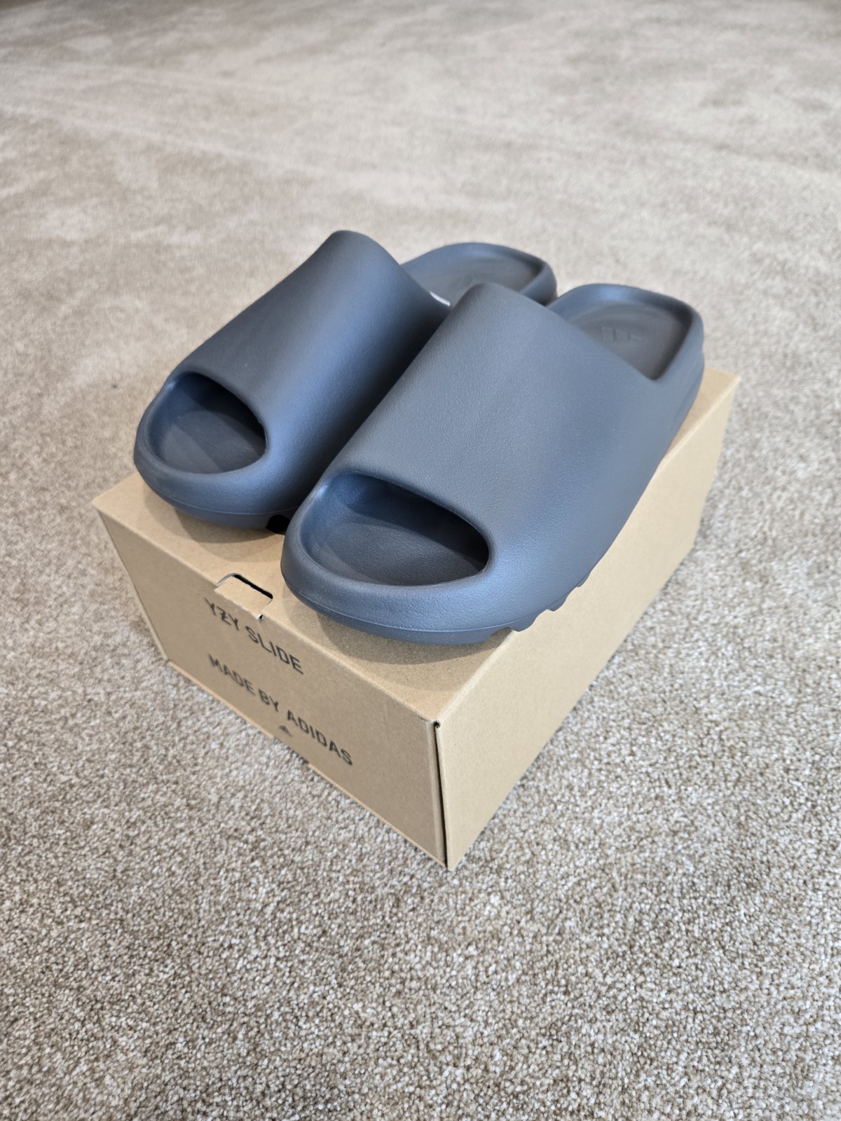 Adidas Yeezy Slide Slate Grey ID2350 Men's SZ 10 image 3