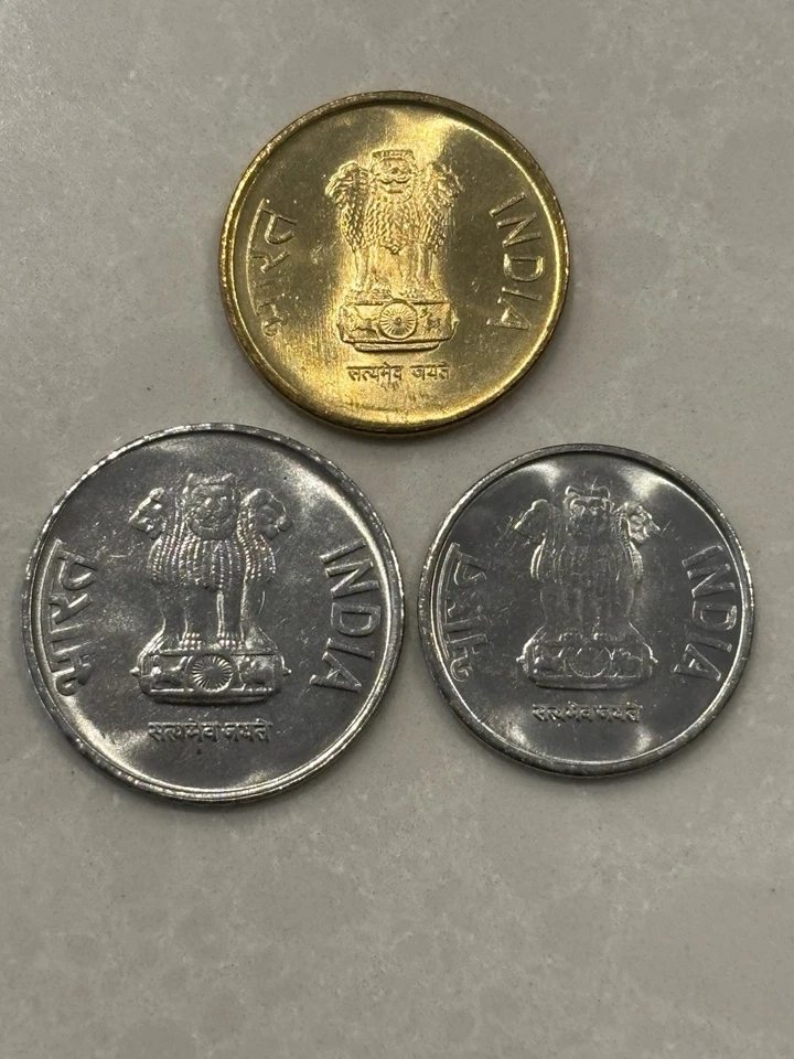 3 India 1, 2, 5 Rupee Coins 2011 UNC #16 - Image 2 of 2