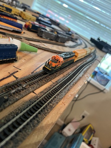Kato Spur N SD40-2 BNSF 6742 nur Gleichstrom | Zustand: Used