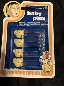 NOS 1979 Tommee Tippee Diaper Pins Bear Design Pack Of 4