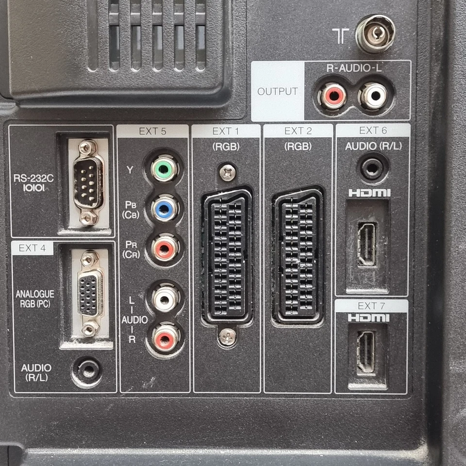 Sharp Aquos LC-26D44E-BK LCD TV 25" Screen Spares Repairs No Remote - Image 4 of 4