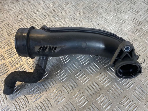 Opel Vivaro 2014 Diesel 88kW Ansaugrohr Ansaugschlauch Turbolader 165752889R