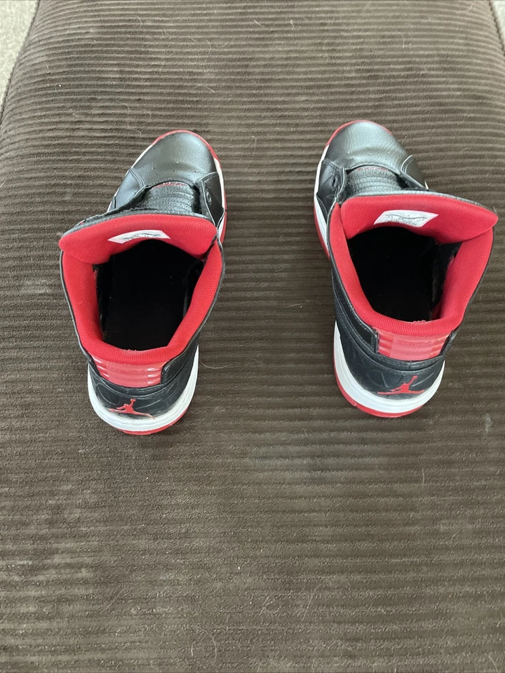 Jordan Ol' School Low Bred - Men’s Size 9.5 - Free Shipping - Image 3 of 4