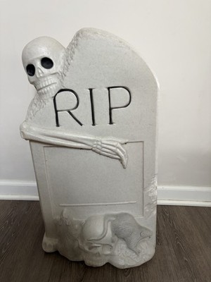 Vintage Blow Mold RIP Tombstone Skeleton Rats Halloween Yard Decor No Power Cord