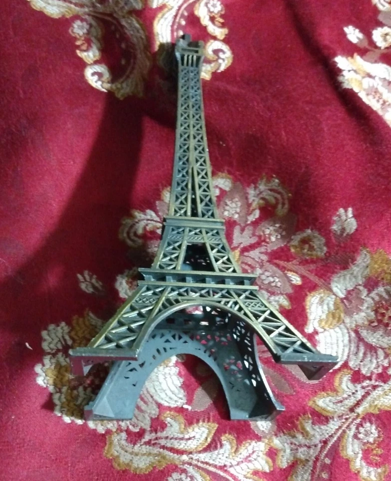 Antique Brass Table Top Eiffel Tower Figurine 7.5" French Paris Statue Deco - Image 4 of 4
