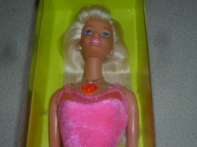 その他 CAMPUS SWEETHEART BARBIEDoll Amazon.com: Barbie