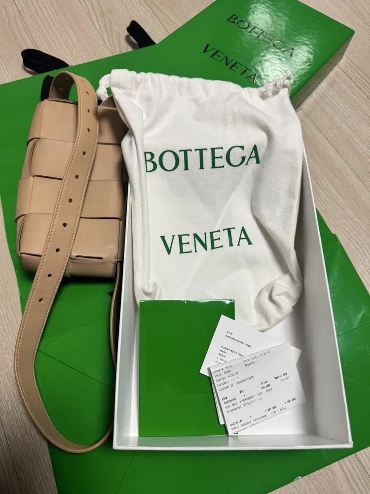 Bottega Veneta leather crossbody belt bag for women
