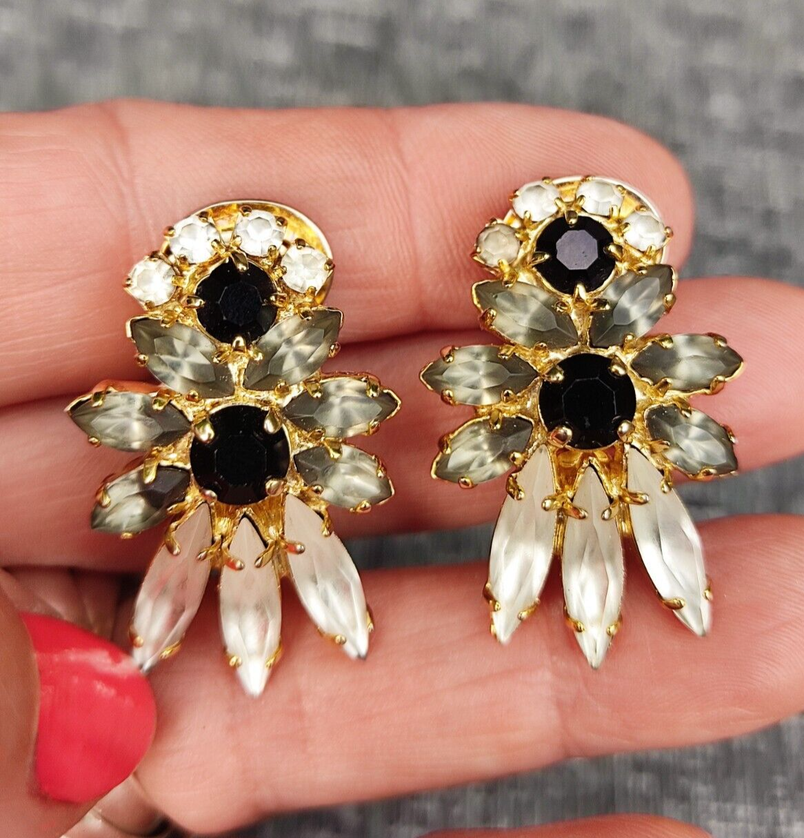 Boucles D'oreilles Clips Vintage Avec Strass Blanc Et Noir - Parfait état Occasion
