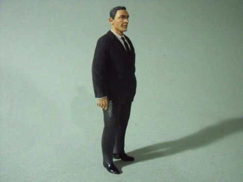 Véhicules miniatures MINICHAMPS james bond