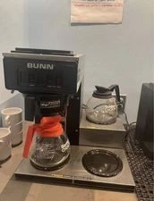 BUNN PN: 13300.0003 Automatic Commercial Coffee Brewer with 3 Lower Warmers