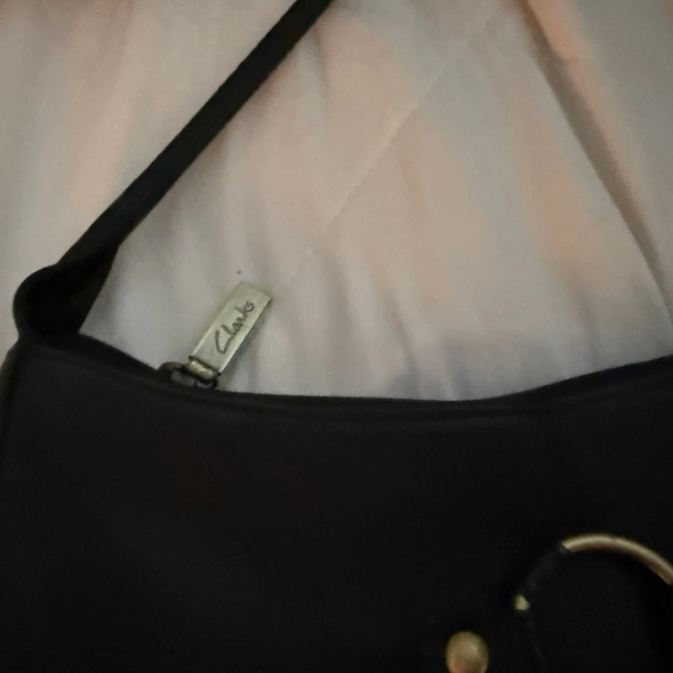 Vintage Clark’s Hobo Black leather purse - Image 3 of 4