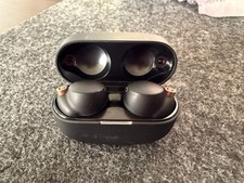 Sony WH-1000XM4 Wireless Bluetooth Earbuds Black Low Use Great Condition