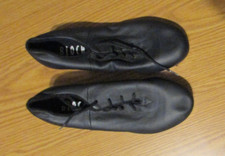 Girls Blotch Size 4M Dance Shoes Black EUC  