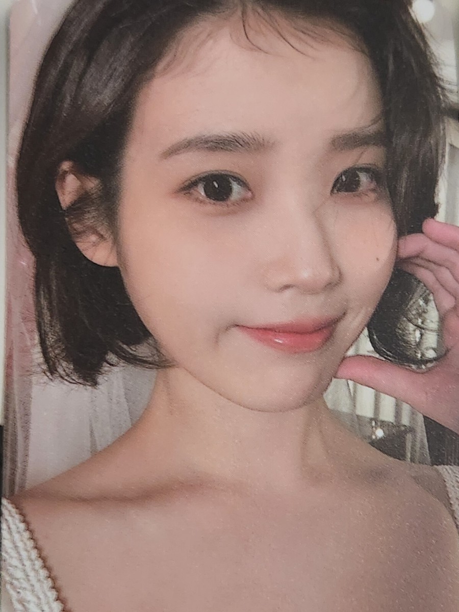 IU PHOTOCARD SET 2024 IU H.E.R WORLD TOUR CONCERT IN SEOUL