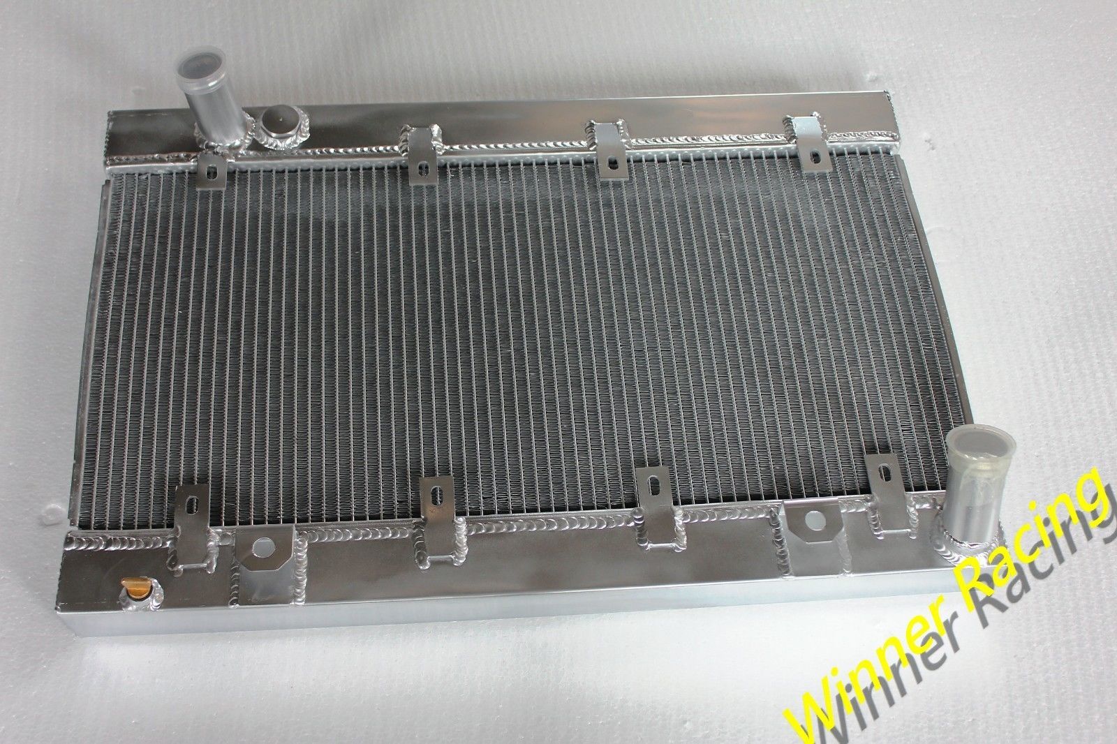 Aluminum Radiator For Ferrari 328 GTB / 328 GTS 3.2L V8 M/T 1985-1989 86 87 88