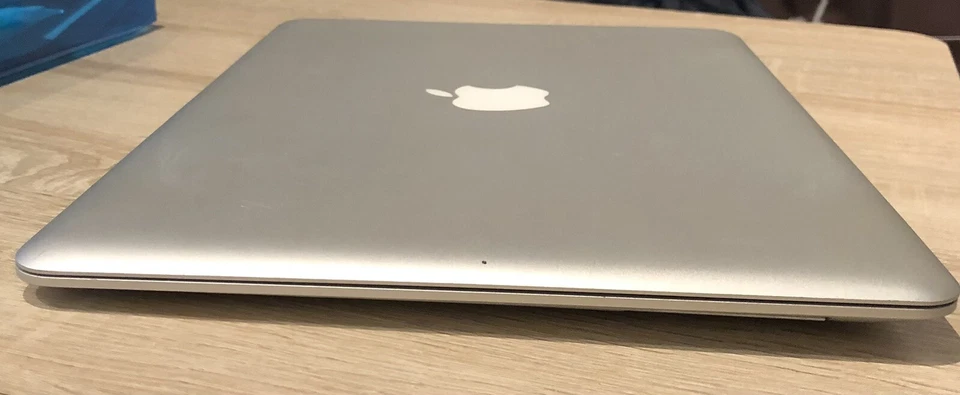 Apple MacBook Air 13 Zoll A1304 DEFEKT - Bild 3 von 4