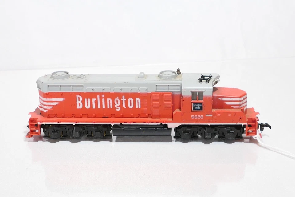 Mantua HO Scale Locomotive DC Burlington 56928 CB&Q (No Box) - Image 2 of 4