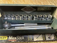 Vtg S-K Tools 1/4" Dr Ratchet w/11 Sockets 6” Extension Breaker Bar W/T Handle