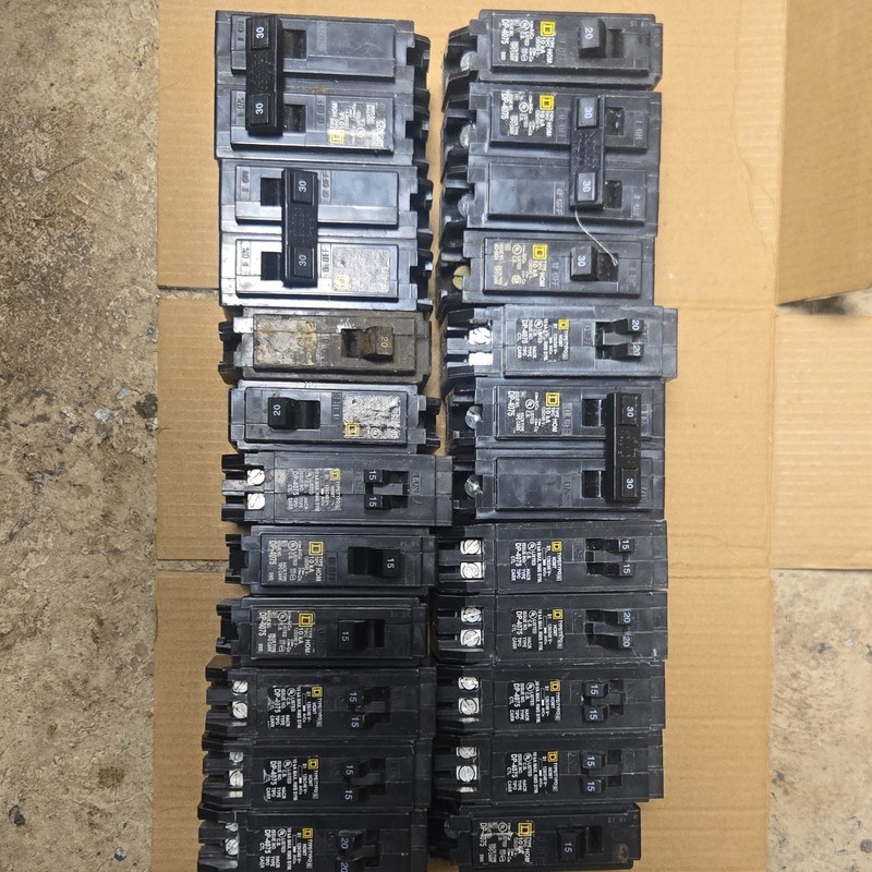 Square D Homeline Plug-In Circuit Breakers Thermal Magnetic 15/20/30A 1-2P