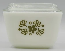 Pyrex 501-B Crazy Daisy Refrigerator Dish & Lid 1 1/2 Cups 4 1/4" x 3 3/8"