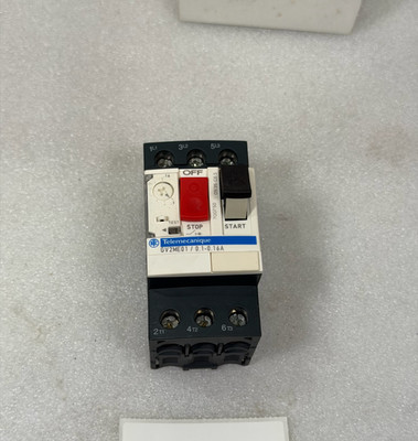 Telemecanique GV2ME01 motor circuit breaker 3pole 0.1-0.16A