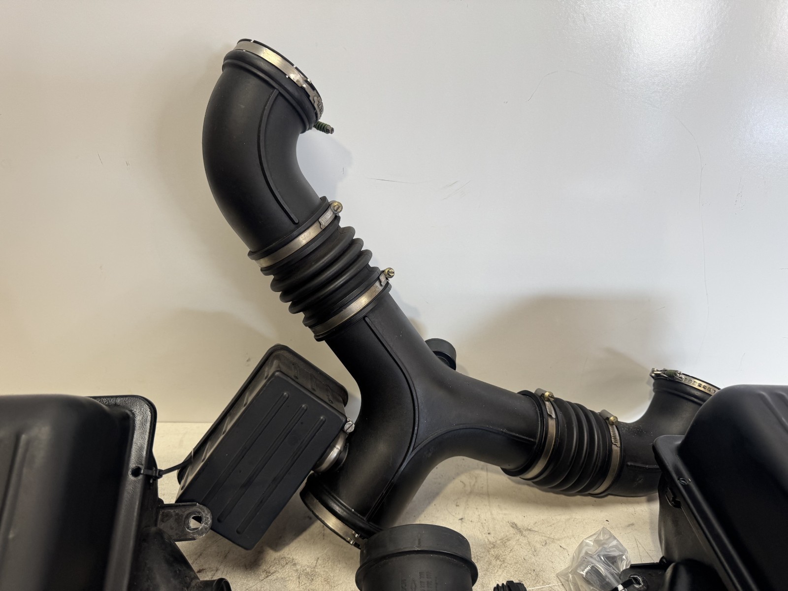 1999 FERRARI F355 CONVERTIBLE OEM U.S. LHD AIR BOXES FILTERS MAF PIPES INTAKE