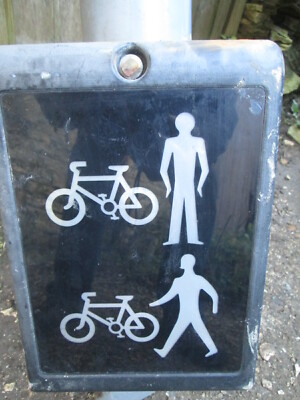 Radfahrer Crossing Druckknopfbox