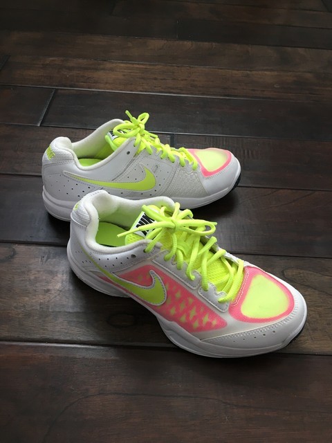 neon green nike tennis shoes