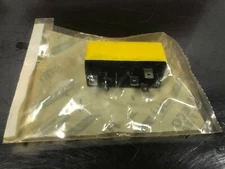 New OEM New Holland Relay Part # 83982664 for C L LS Series Loader