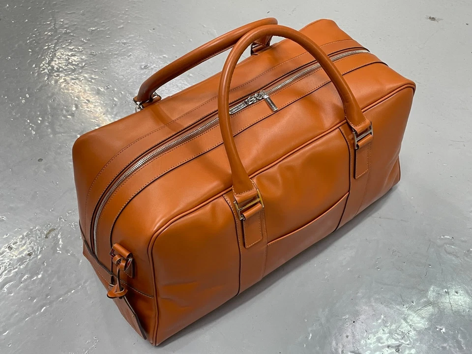 Aston Martin Tan Leather Holdall - Small - Image 2 of 4