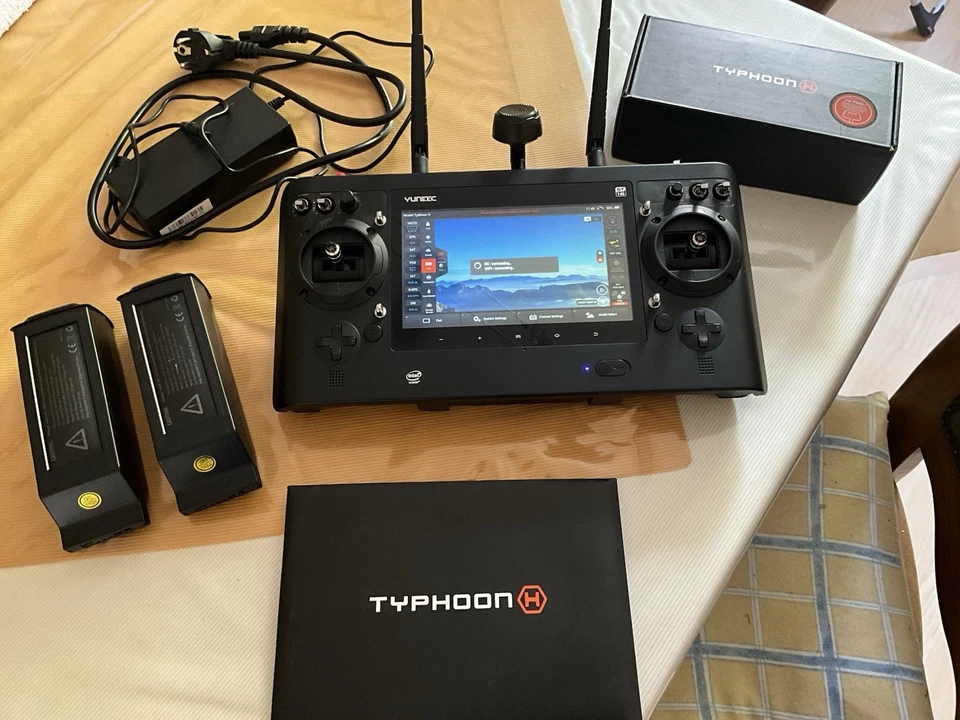 Yunee Typhoon H Drohne. Kaum Benutzt - Bild 2 von 4