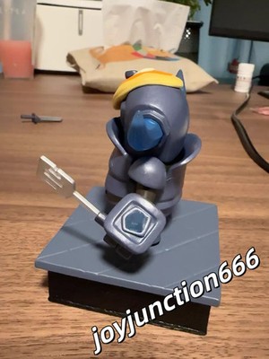 Supercell Clash Royale Mini P.E.K.K.A Collectible Figure Model