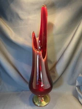 Vintage MCM L.E. Smith Amberina Smoothie Flame Swung Vase Red Orange 20.5 in.