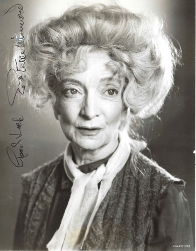 CENTENARY ENGLISH CHARACTER ACTRESS ESTELLE WINWOOD, SIGNED VINTAGE PHOTO.