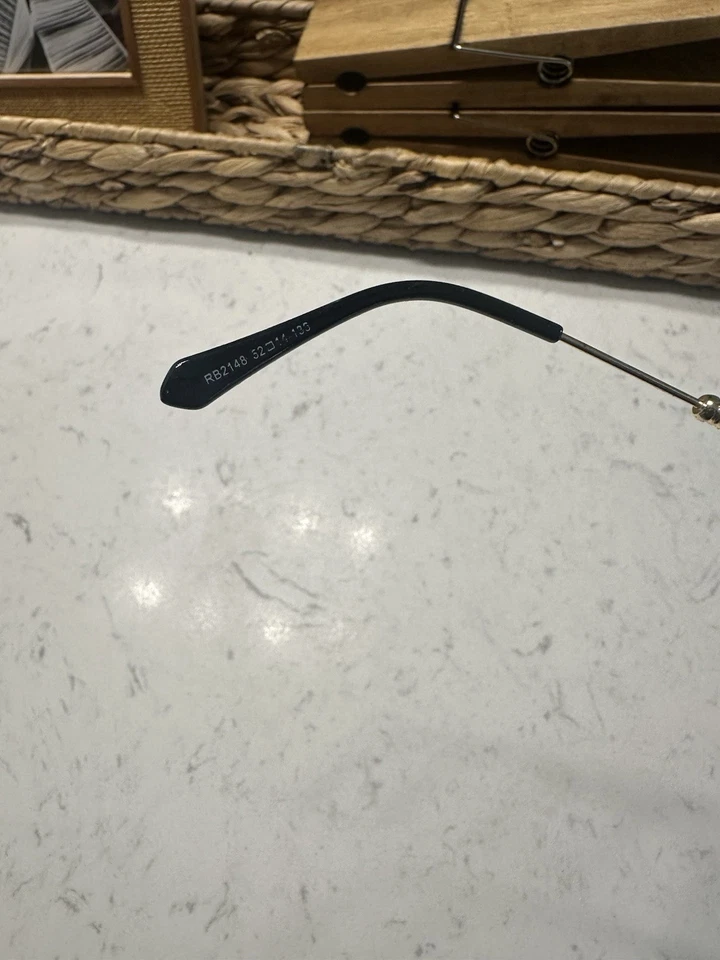 Gafas de sol Ray-Ban para mujer polarizadas doradas/recortadas RB2148 Foto 4 de 4