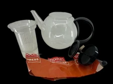 Bodum ASSAM Tea Press – 34oz Glass Teapot with Infuser – Black Handle & Lid