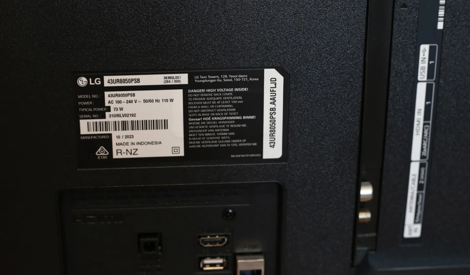 LG Smart TV 43", Model 43UR8050PSB.AAUFLJD in original box - PRICE DROP! - image 4 of 4