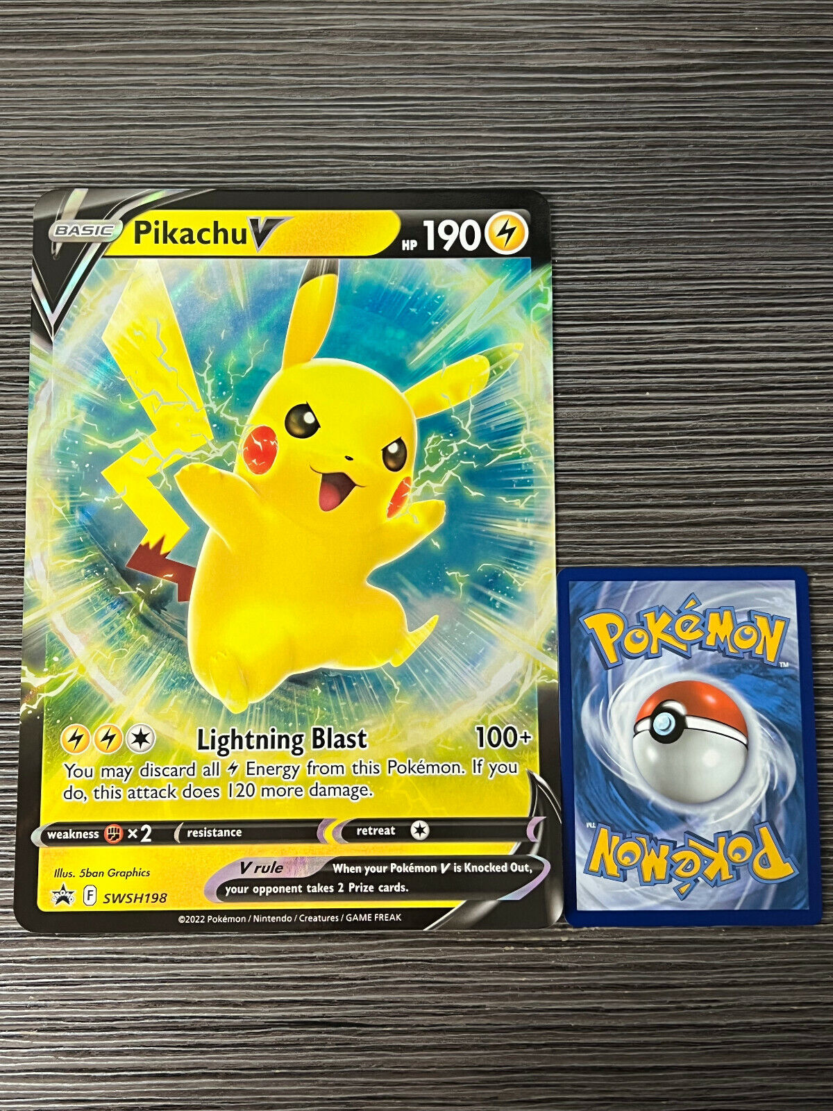 Carta Pokemon Jumbo Pikachu V (port) Original - Hobbies e coleções -  Centro, Itajaí 1234938112